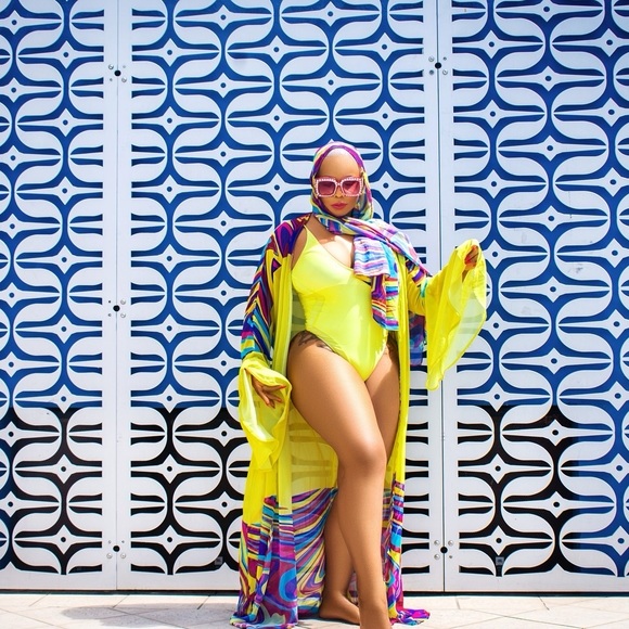 Head scarf and coverup - Picture 2 of 3